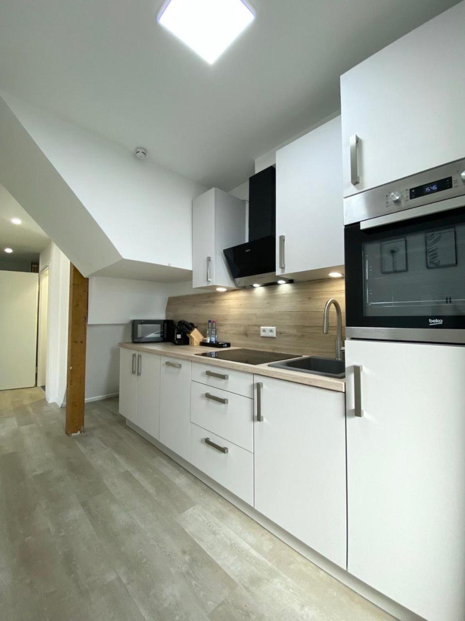 Qt - Neu - Lage - Parkplatz Apartment *