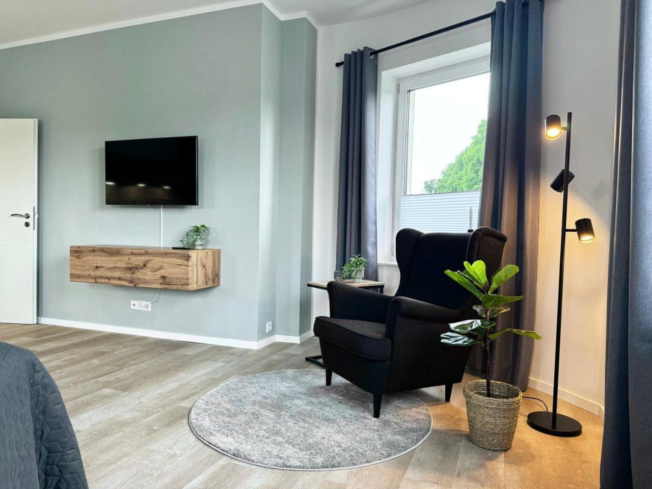 Apartment Qt - Neu - Lage - Parkplatz